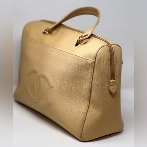 💯💎Authentic💎CHANEL CC Caviar Beige Vintage Tote Bag